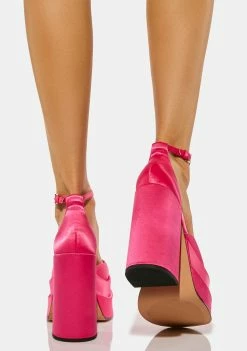 Deals โ๏ธ Steve Madden Pink Charlize Platform ๐ Heels ๐ฅฐ 7 Steve Madden Pink Charlize Platform Heels