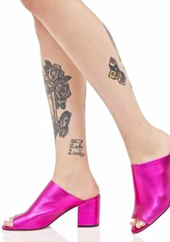 Flash Sale ๐ Steve Madden Pink Infinity Metallic Mules ๐ 8 Steve Madden Pink Infinity Metallic Mules