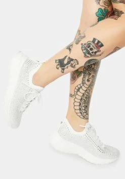 Discount π Steve Madden Cease Rhinestone π Sneakers 𧨠6 Steve Madden Cease Rhinestone Sneakers