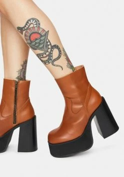 Steve Madden Cognac Siene Leather Boots