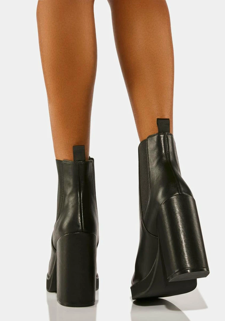 Best reviews of ⌛ Steve Madden Triple Leather Chelsea 🥾 Boots 🥾 Boots & Booties 🤩 4 Steve Madden Triple Leather Chelsea Boots Boots & Booties