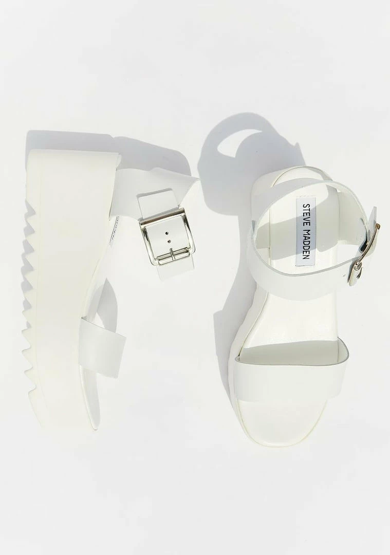 New π Steve Madden White Leather Lake Platform π©΄ Sandals Platforms β€οΈ 4 Steve Madden White Leather Lake Platform Sandals Platforms