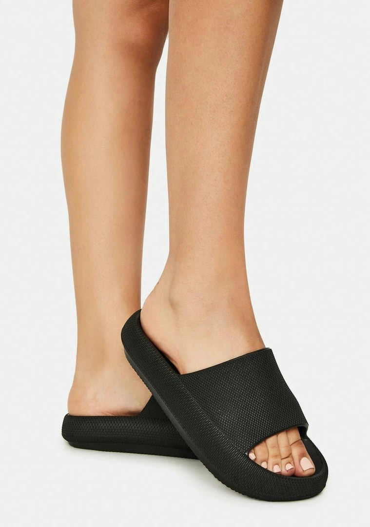 Deals โ Steve Madden Scuba Slides ๐ 3 Steve Madden Scuba Slides