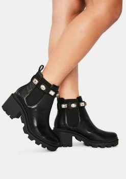Best deal β Steve Madden Black Amulet Booties π₯Ύ Boots & Booties π 6 Steve Madden Black Amulet Booties Boots & Booties