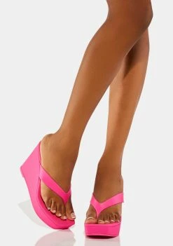 Promo ๐ Steve Madden Pink Refined Platform Wedges ๐งจ 6 Steve Madden Pink Refined Platform Wedges