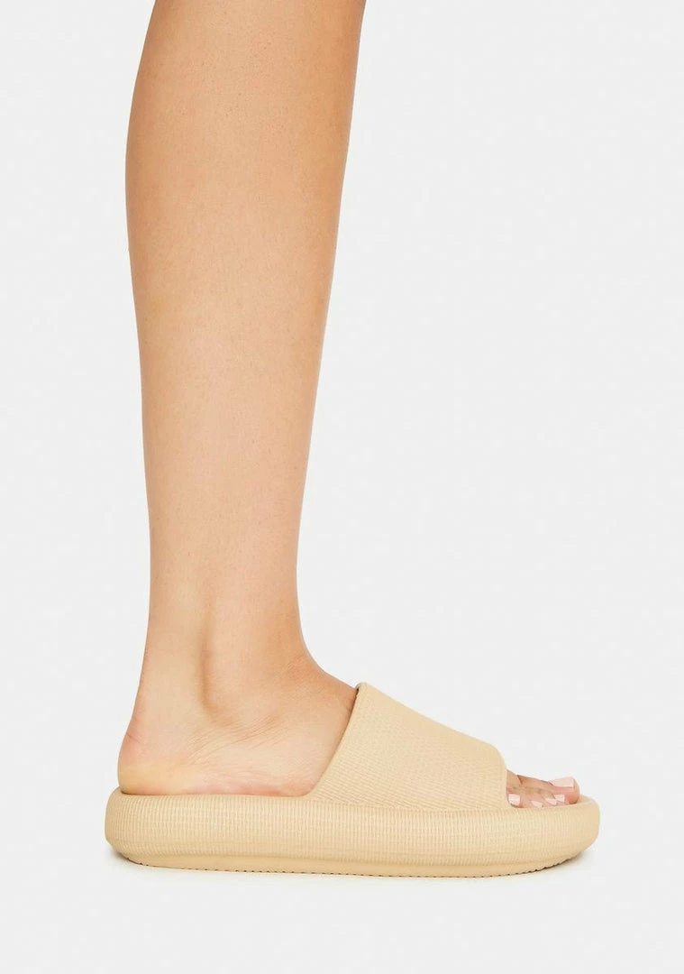 Best Pirce 🎁 Steve Madden Tan Scuba Slides 🩴 Sandals 💯 3 Steve Madden Tan Scuba Slides Sandals