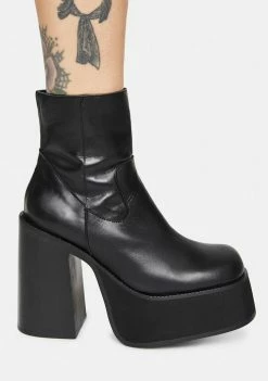 Steve Madden Platforms Siene Leather Boots