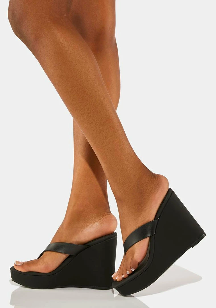 Coupon ✔️ Steve Madden Black Refined Platform Wedges 🎁 1 Steve Madden Black Refined Platform Wedges
