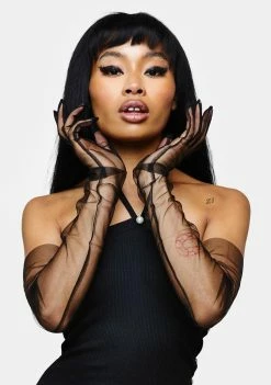 Amarachi Tulle Hun Gloves